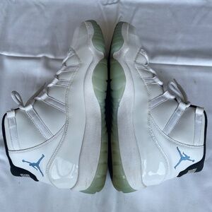 Jordan 11 Legend Blue